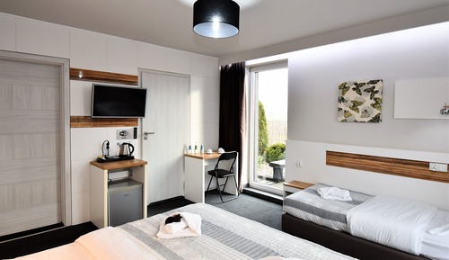 Classic Triple Room, Private Bathroom