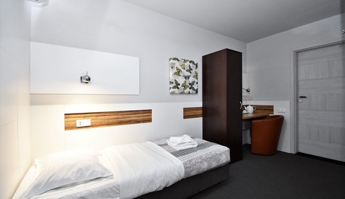 Classic Double or Twin Room, Private Bathroom