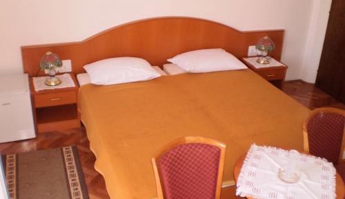 Double Room with Extra Bed and Balcony