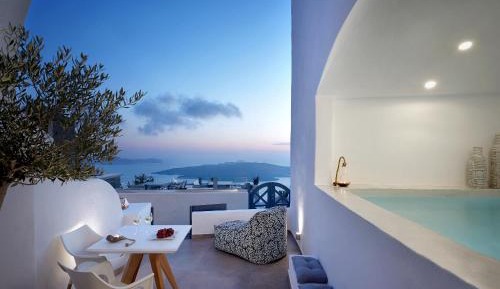Dream Cave Suite