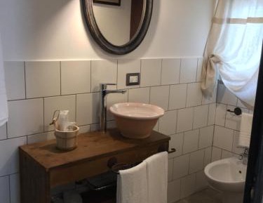 Deluxe Room with Private Bathroom and Balcony