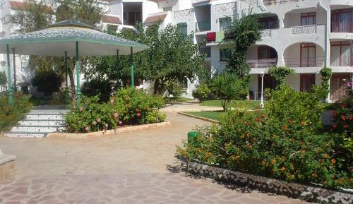 Two-Bedroom Apartment (4-6 Adults)