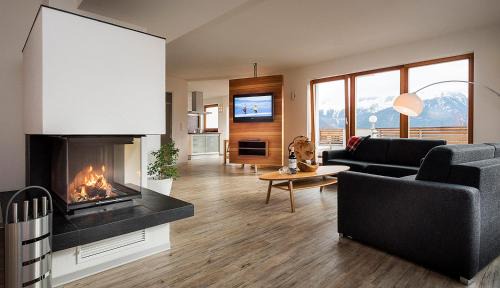 Four-Bedroom Apartment with Terrace