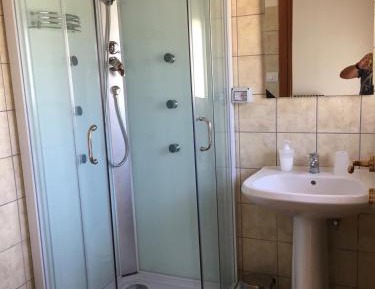 Quadruple Room with Private Bathroom