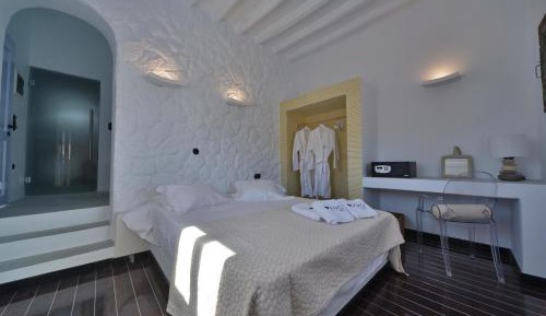 Junior Suite with private hot tub and Sea View