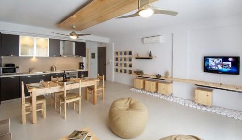 Superior One bedroom Family Apartment (2 adults + 2 children)