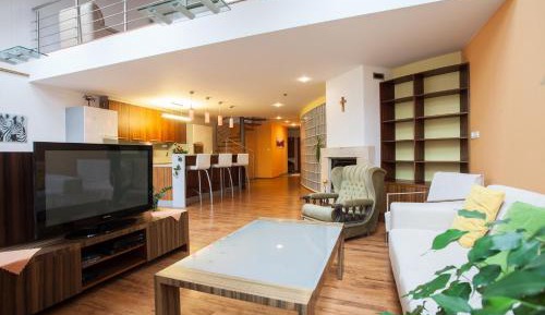 Deluxe Apartment
