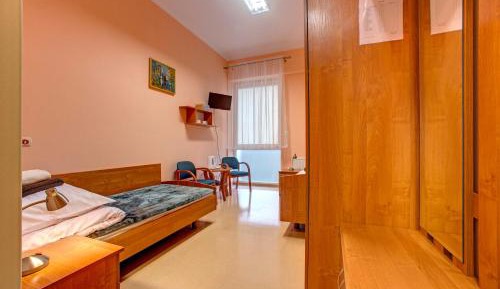 Twin Room (1 Adult)