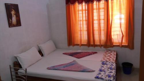 Budget Twin Room with Private Bathroom 