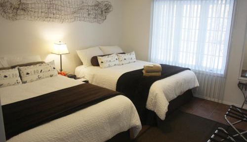 Deluxe Queen Room with Two Queen Beds