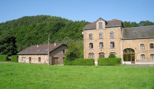 Eight-Bedroom Holiday Home