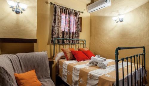 One-Bedroom Holiday Home