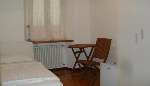 Standard Single Room with Shared Bathroom