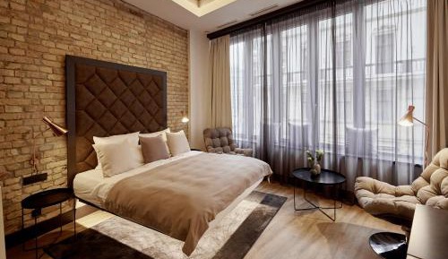Loft Suite with City View