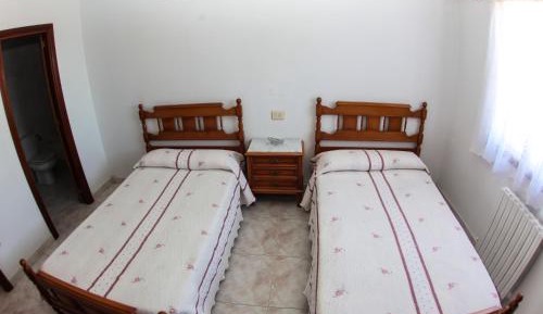 Twin Room with Private Bathroom