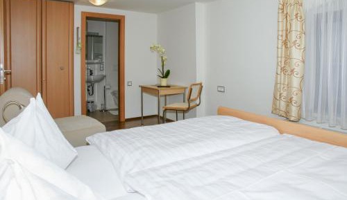 Comfort Triple Room with Shower