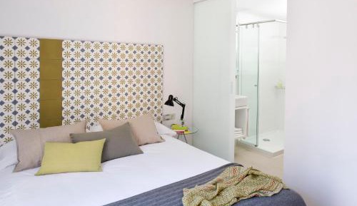 Two-Bedroom Apartment with Two Bathrooms