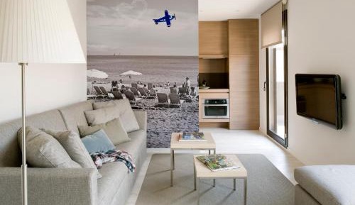 One-Bedroom Apartment with Terrace