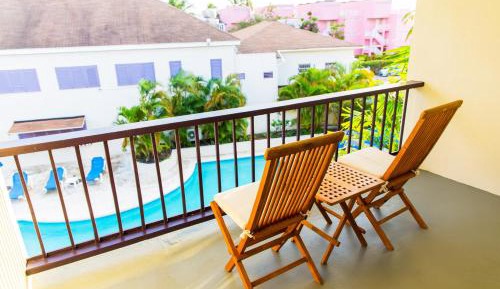 Standard Pool View Room