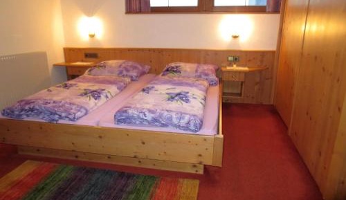 One-Bedroom Apartment (3 Adults)