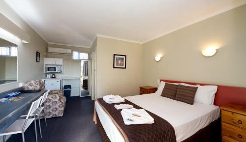 Standard Queen Room