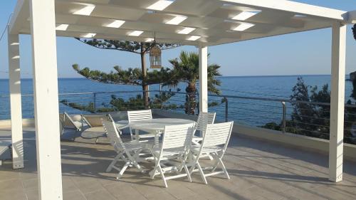 Villa - Beach Front