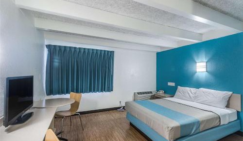 Quadruple Room - Non-Smoking