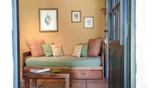 One-Bedroom Bungalow