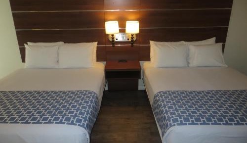 Deluxe Queen Room with Two Queen Beds