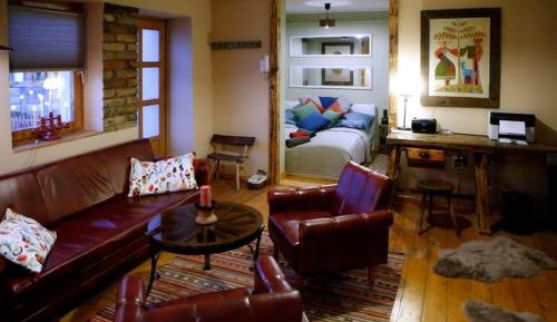 Studio Apartment