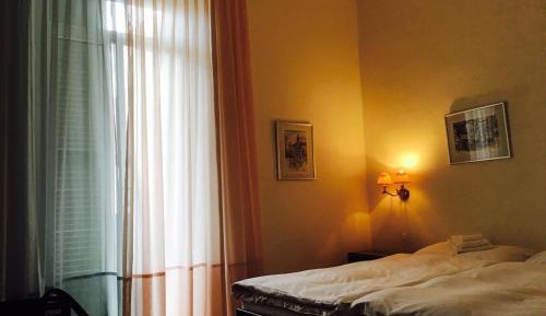 Twin Room with Shared Bathroom
