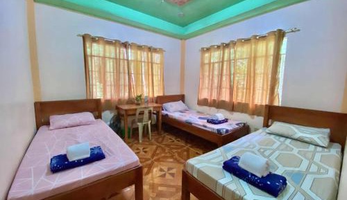 Economy Triple Room