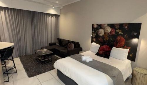 Studio Apartment with Balcony