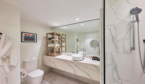 Rejuvenated Deluxe King Room with Harbor View