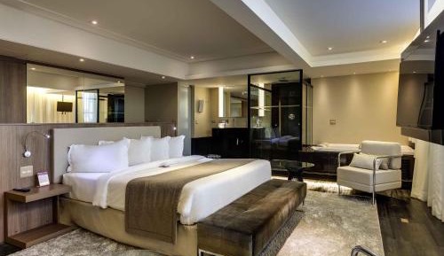 Executive Suite with One Double Bed