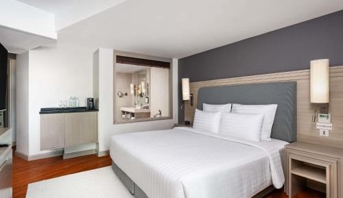 Junior Suite Family with King Bed and Bunk Bed