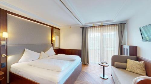 Double Room with Lake View