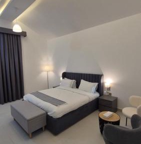 King Room with Pool View