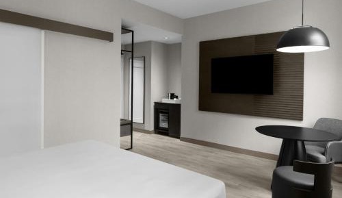 King Room - Hearing Accessible