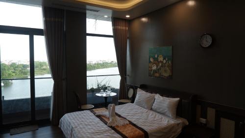 Double Room with Lake View