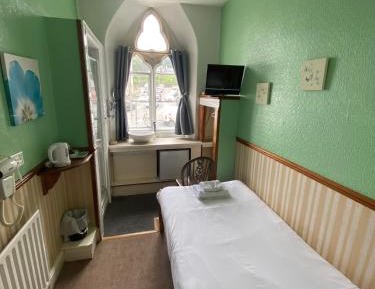 Single Room with Private External Bathroom