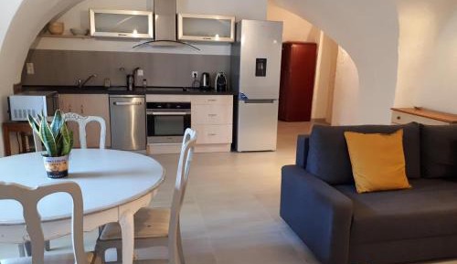 Superior One-Bedroom Apartment