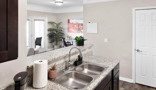 One-Bedroom Apartment - Non-Smoking