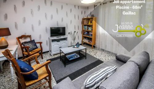 Apartment with Shower