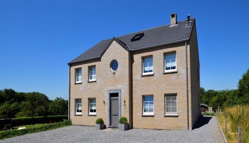 Six-Bedroom Villa 