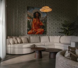 Deluxe One-Bedroom Apartment with Ocean View