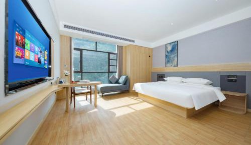 King Room with Mountain View