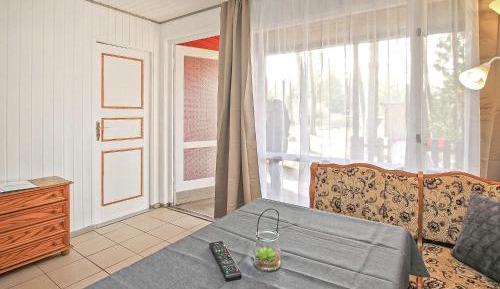 One-Bedroom Holiday Home