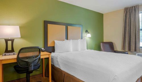 Queen Studio - Non-Smoking