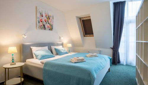 One-Bedroom Apartment with 2 Bathrooms